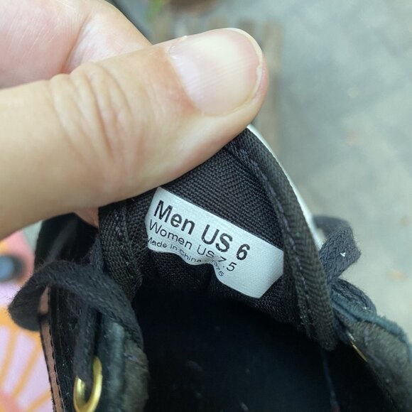 Vans Old Skool Low Skate Shoes Women's 7.5 Men's 6 Black Suede Gold Lace Aglets - Picture 12 of 12